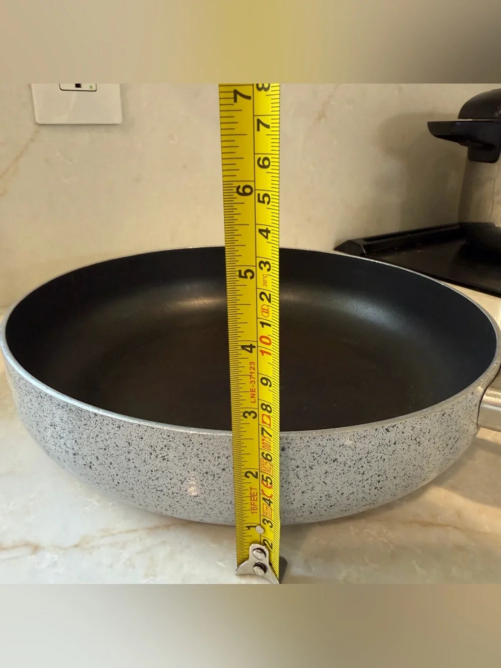 11” Kitchenware Black Frying Pan with Soft-Touch Handle